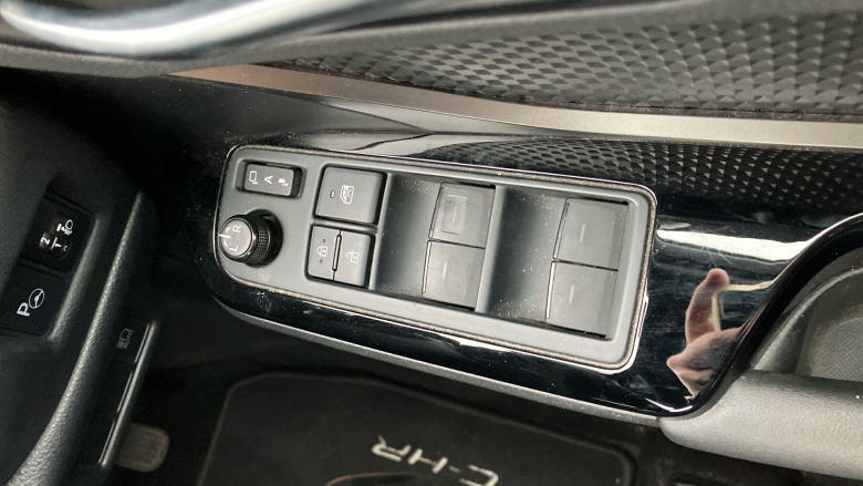 Toyota C-HR 2.0 Hybrid Design 5dr CVT Hybrid Hatchback